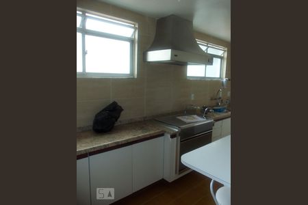 Apartamento à venda com 110m², 3 quartos e 2 vagasCozinha