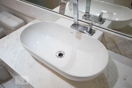 Apartamento para alugar com 83m², 2 quartos e 2 vagasDetalhe do Banheiro Suíte 