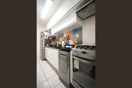 Apartamento para alugar com 83m², 2 quartos e 2 vagasCozinha