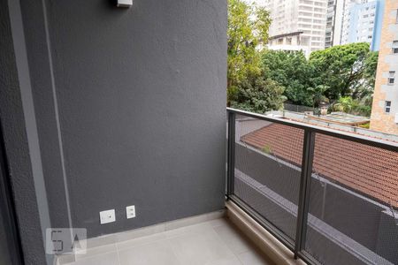 Varanda de kitnet/studio para alugar com 1 quarto, 25m² em Pinheiros, São Paulo