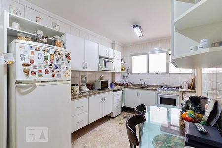 Apartamento à venda com 81m², 2 quartos e 1 vagaCozinha