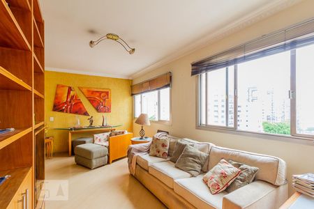 Apartamento para alugar com 81m², 2 quartos e 1 vagaSala