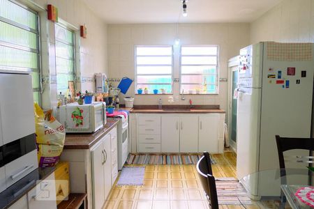 Casa à venda com 170m², 3 quartos e 2 vagasCozinha