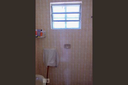 Casa à venda com 170m², 3 quartos e 2 vagasBanheiro da Suíte