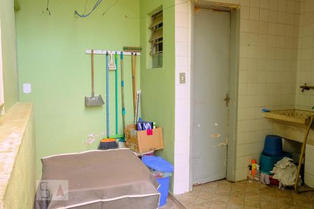 Casa à venda com 170m², 3 quartos e 2 vagasLavanderia