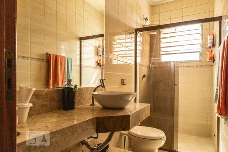 Casa à venda com 278m², 6 quartos e 4 vagasBanheiro