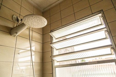 Casa à venda com 278m², 6 quartos e 4 vagasChuveiro