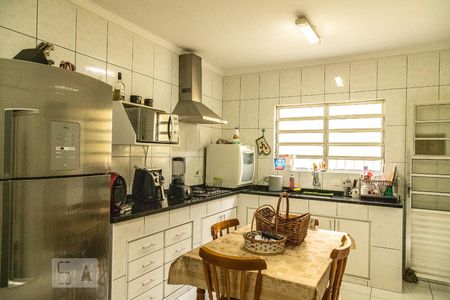 Casa à venda com 278m², 6 quartos e 4 vagasCozinha