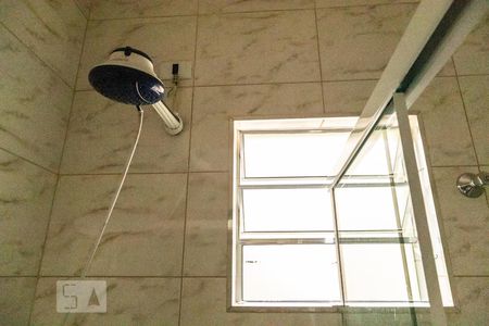 Casa à venda com 278m², 6 quartos e 4 vagasChuveiro