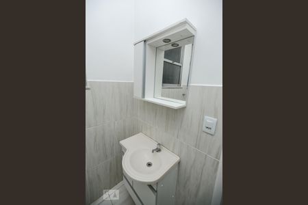 Apartamento para alugar com 60m², 2 quartos e sem vaga Apartamento para alugar com 60m², 2 quartos e sem vagaBanheiro