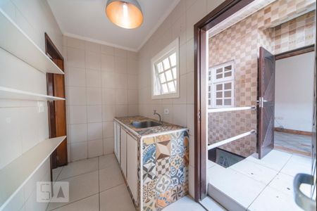 Área de Serviço  de casa à venda com 4 quartos, 225m² em Jardim Sílvia, Santo André