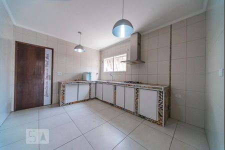Casa para alugar com 225m², 4 quartos e 5 vagas Casa para alugar com 225m², 4 quartos e 5 vagasCozinha