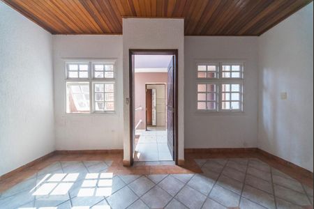 Casa para alugar com 225m², 4 quartos e 5 vagas Casa para alugar com 225m², 4 quartos e 5 vagasSala de TV