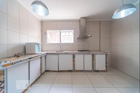 Casa para alugar com 225m², 4 quartos e 5 vagas Casa para alugar com 225m², 4 quartos e 5 vagasCozinha