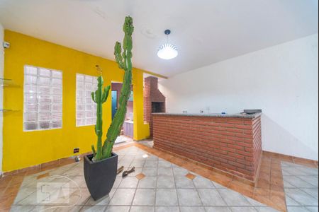 Churrasqueira  de casa à venda com 4 quartos, 225m² em Jardim Sílvia, Santo André