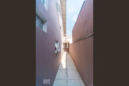 Casa para alugar com 225m², 4 quartos e 5 vagas Casa para alugar com 225m², 4 quartos e 5 vagasQuintal Lateral