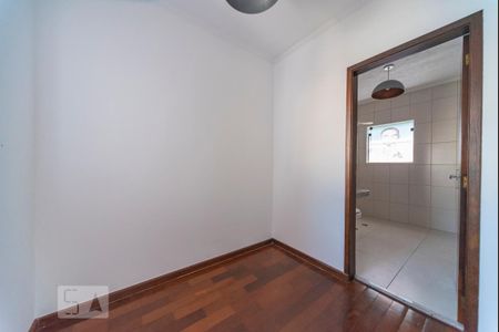Casa para alugar com 225m², 4 quartos e 5 vagas Casa para alugar com 225m², 4 quartos e 5 vagasCloset do Quarto 3