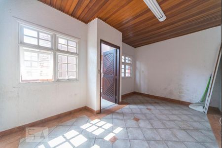Casa para alugar com 225m², 4 quartos e 5 vagas Casa para alugar com 225m², 4 quartos e 5 vagasSala de TV
