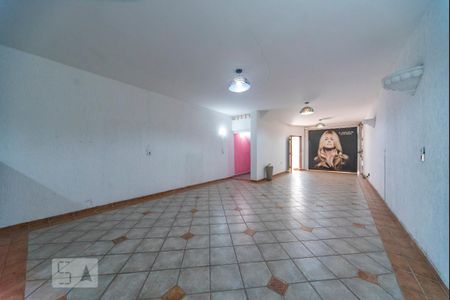 Garagem  de casa à venda com 4 quartos, 225m² em Jardim Sílvia, Santo André