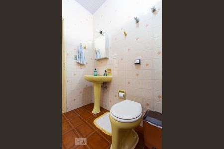 Banheiro Social de casa à venda com 3 quartos, 147m² em Vila Mira, São Paulo