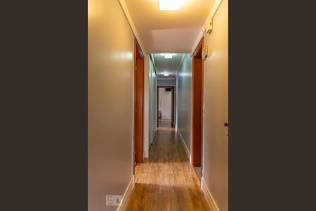 Apartamento à venda com 240m², 4 quartos e 3 vagasCorredor