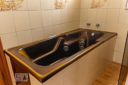 Apartamento à venda com 240m², 4 quartos e 3 vagasBanheiro da Suíte 1