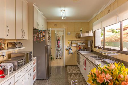 Apartamento à venda com 240m², 4 quartos e 3 vagasCozinha