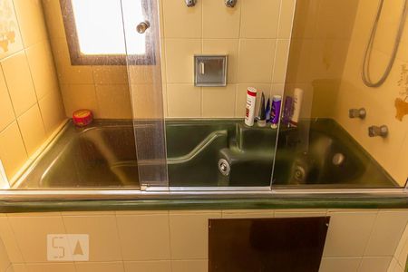 Apartamento à venda com 240m², 4 quartos e 3 vagasBanheiro da Suíte 2