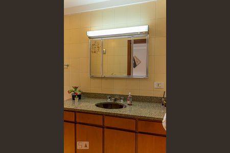 Apartamento à venda com 240m², 4 quartos e 3 vagasBanheiro da Suíte 3