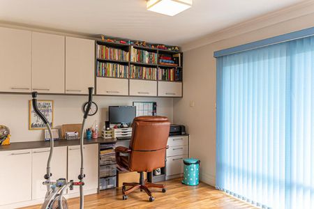 Apartamento à venda com 240m², 4 quartos e 3 vagasQuarto