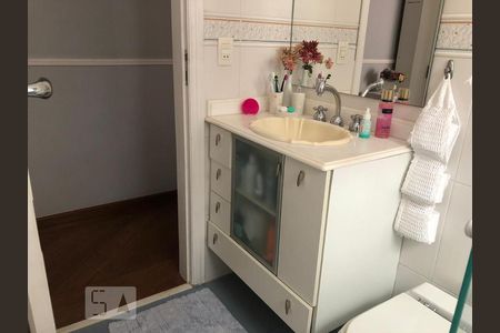 Banheiro de casa à venda com 4 quartos, 400m² em Lauzane Paulista, São Paulo
