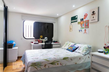 Apartamento à venda com 250m², 4 quartos e 3 vagasQuarto 2