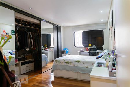 Apartamento à venda com 250m², 4 quartos e 3 vagasQuarto 2