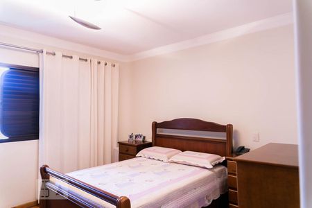 Apartamento à venda com 250m², 4 quartos e 3 vagasSuíte 2