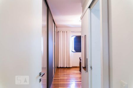 Apartamento à venda com 250m², 4 quartos e 3 vagasSuíte 2