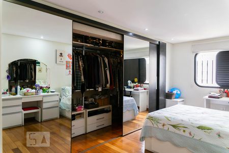 Apartamento à venda com 250m², 4 quartos e 3 vagasQuarto 2