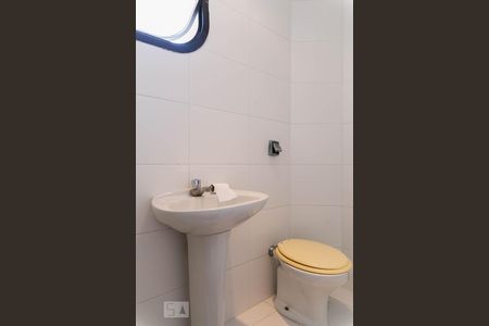 Apartamento à venda com 250m², 4 quartos e 3 vagasBanheiro de Serviço