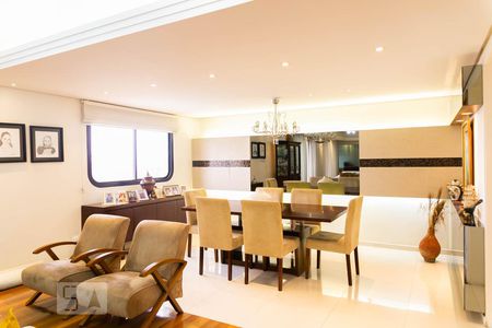 Sala de apartamento à venda com 4 quartos, 250m² em Aclimação, São Paulo