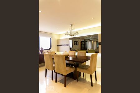 Sala de apartamento à venda com 4 quartos, 250m² em Aclimação, São Paulo