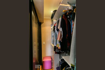 Apartamento à venda com 250m², 4 quartos e 3 vagasQuarto 2