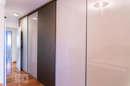 Apartamento à venda com 250m², 4 quartos e 3 vagasSuíte 2