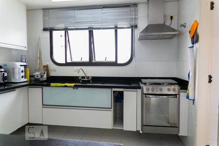 Apartamento à venda com 250m², 4 quartos e 3 vagasCozinha