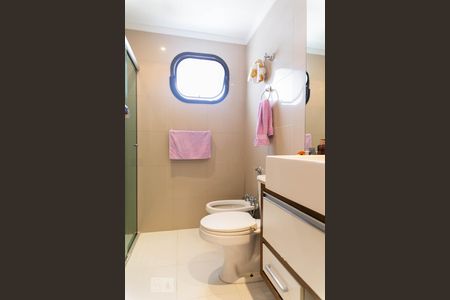 Apartamento à venda com 250m², 4 quartos e 3 vagasBanheiro da Suíte 1