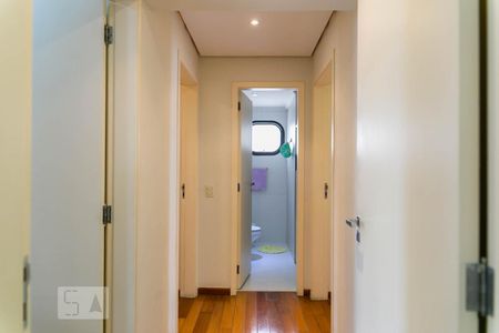 Apartamento à venda com 250m², 4 quartos e 3 vagasCorredor