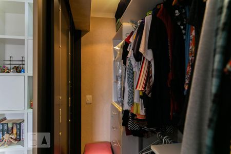 Apartamento à venda com 250m², 4 quartos e 3 vagasQuarto 2