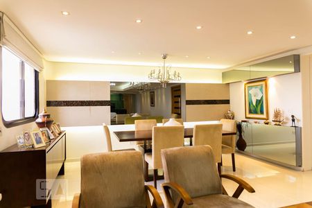 Sala de apartamento à venda com 4 quartos, 250m² em Aclimação, São Paulo