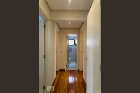 Apartamento à venda com 250m², 4 quartos e 3 vagasCorredor