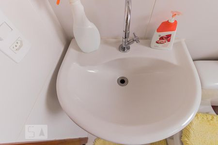 Apartamento à venda com 107m², 4 quartos e 2 vagasDetalhe banheiro