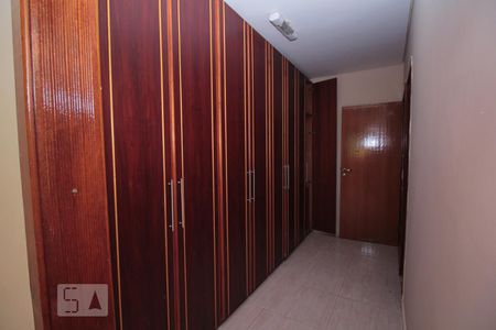 Casa para alugar com 200m², 3 quartos e 4 vagas Casa para alugar com 200m², 3 quartos e 4 vagasQuarto 1