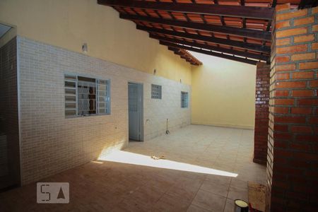 Casa para alugar com 200m², 3 quartos e 4 vagas Casa para alugar com 200m², 3 quartos e 4 vagasÁrea comum